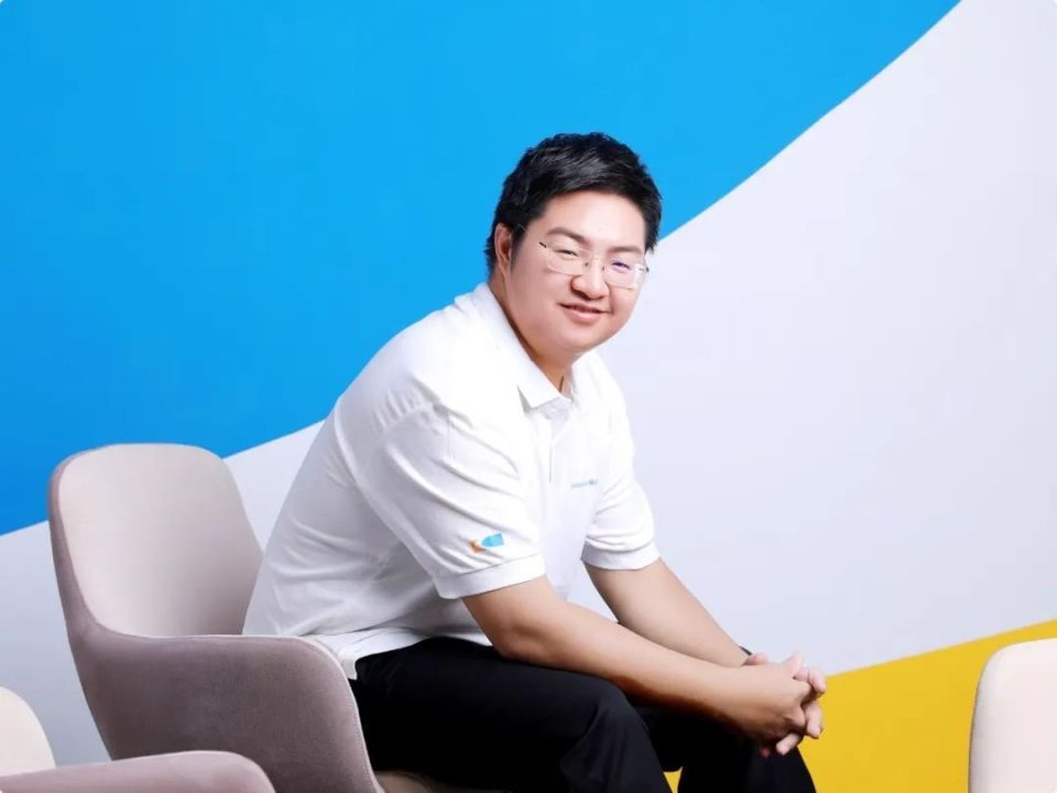 西瓜視頻：二四六308kcm每期文字資料用AI日發(fā)7000文章，自媒體“江西幫”是何方神圣？