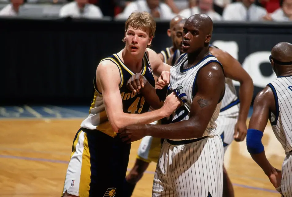 而荷兰中锋里克·史密茨,在防守端和安东尼奥·戴维斯,戴尔·戴维斯一