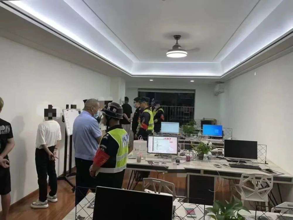 时刻保持清醒！小伙入职第二天，报警把公司端了……-入职第二天想请假要怎么说