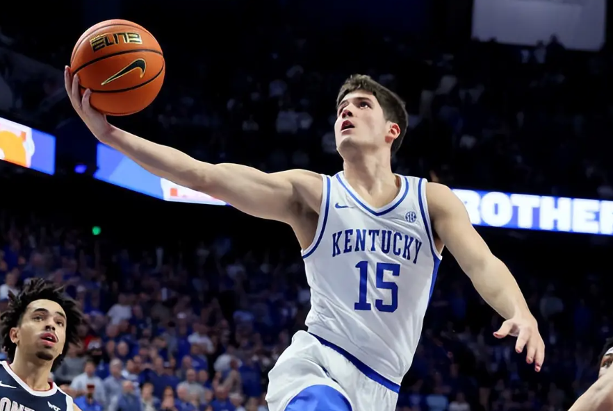 马刺交易动态!仅文班是非卖品,看好两位后卫:谢泼德成最佳选择