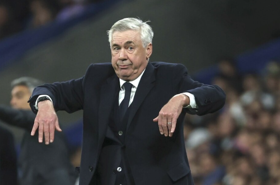 64岁安切洛蒂神了:19场不败,3线狂飙,力压瓜帅夺下大奖