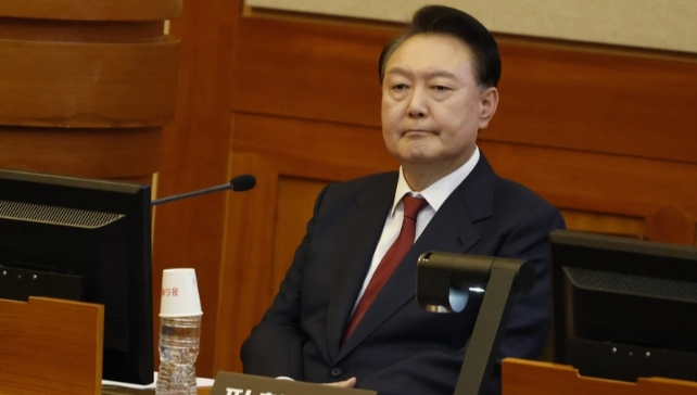 获刑7年，韩国最高法院维持尹锡悦涉嫌妨碍逮捕案二审判决