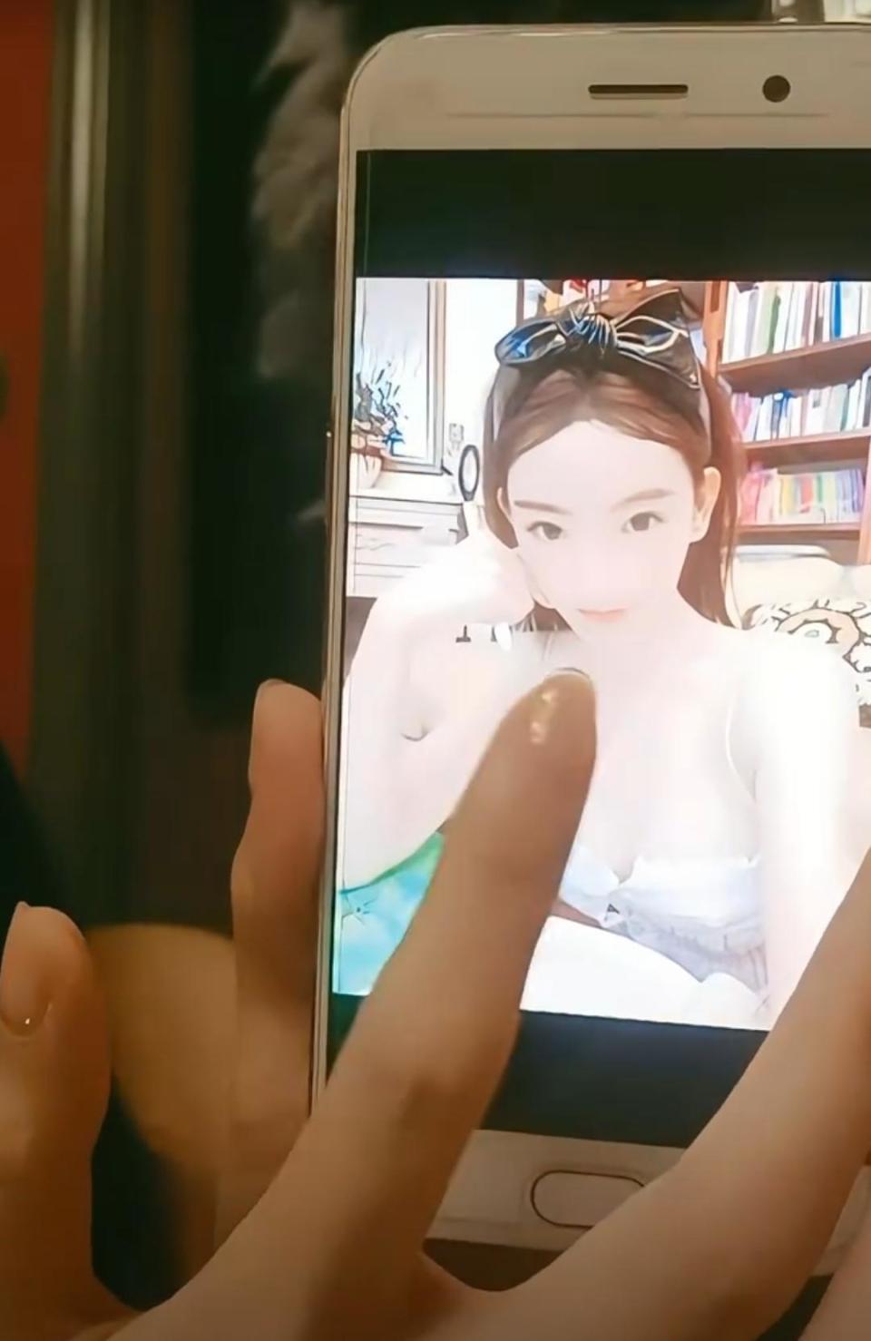 疑直播泄露不雅照片,网友却嘲讽:惯犯了