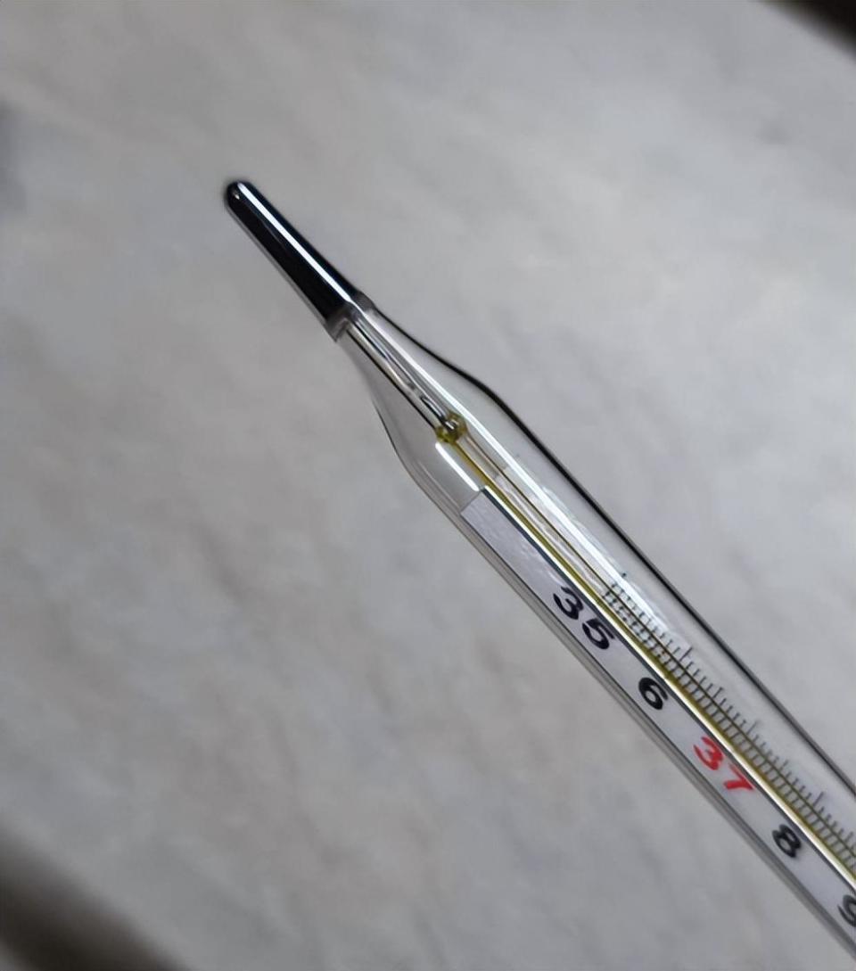 2个体温计测出来不一样，我到底发没发烧？-腾讯新闻