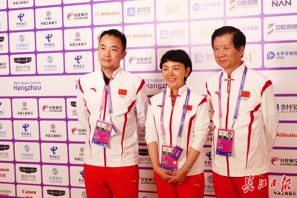 韦奕夺得亚运会国际象棋冠军，主教练：他10岁就棋力过人_腾讯新闻