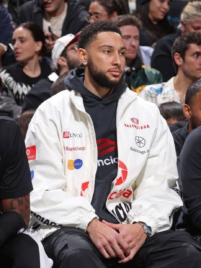 篮网官方消息:本·西蒙斯因下背部神经紧张,将缺席本赛季剩余比赛