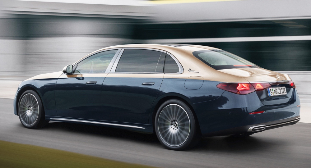 全新"奔驰e-class l"国产版曝光!10月初上市,颜值比肩迈巴赫_腾讯新闻