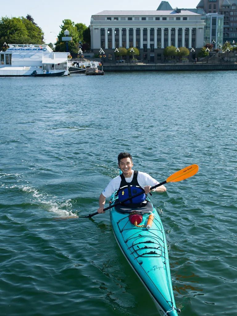 毕竟中国赛艇队在亚洲是绝对的冠军,总归想在自己家门口拿金牌.
