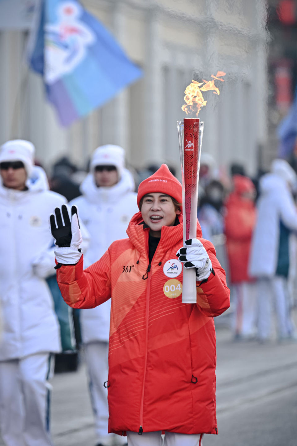 亚冬会火炬传递活动在哈尔滨举行