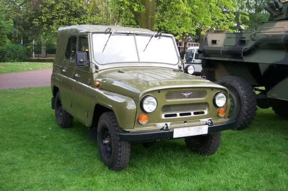上最成功的军用吉普车之一,它皮实耐用,结构简单,越野性能出众的特点