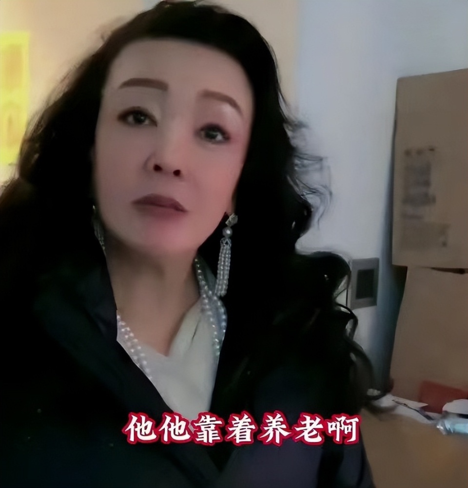 白手起家到弄丢31亿的俏江南,65岁张兰靠直播带货翻身,还要赚钱养前夫