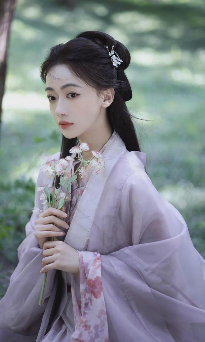 人气小说《嫡嫁千金》开机,吴谨言演绝世大美人,网友褒贬不一_腾讯