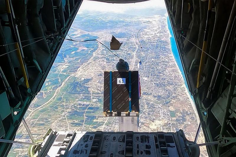 约旦一慈善机构宣布将连续100天向加沙地带空投餐食