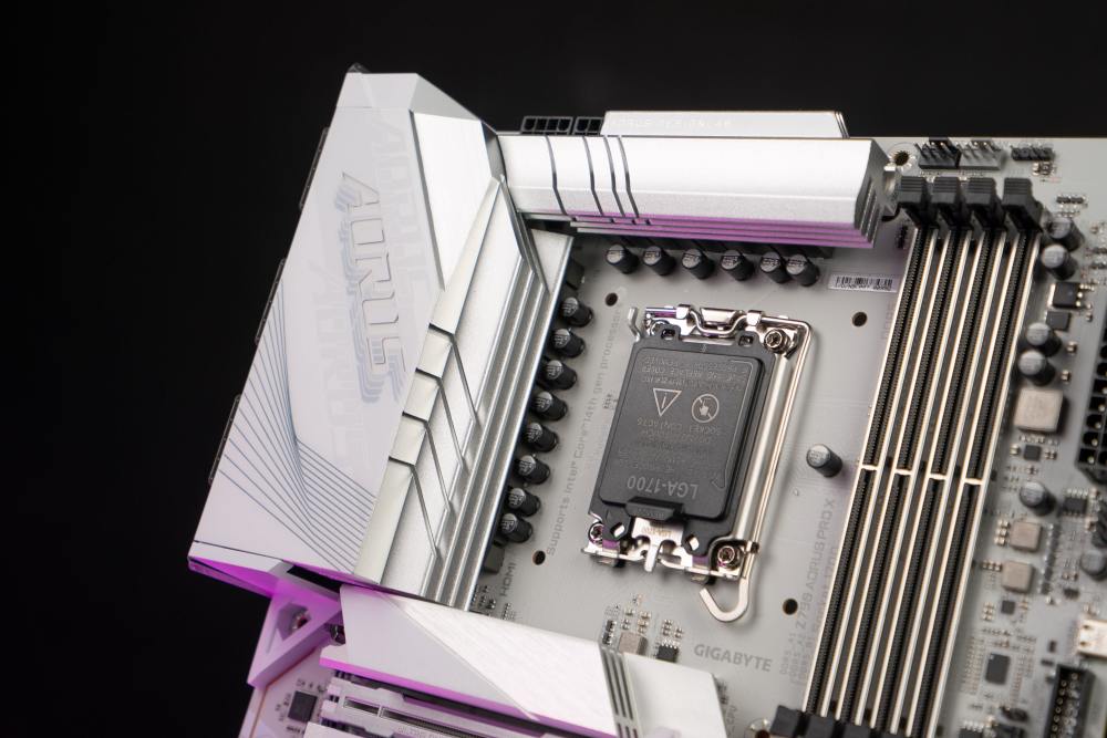 海景房电竞钢炮技嘉b760m冰雕x特别版不得不看