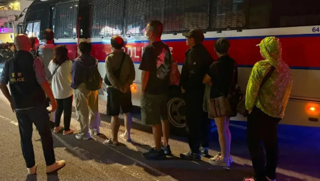 香港警方开展反黑行动，涉香港两大黑帮“新义安”“和胜和”