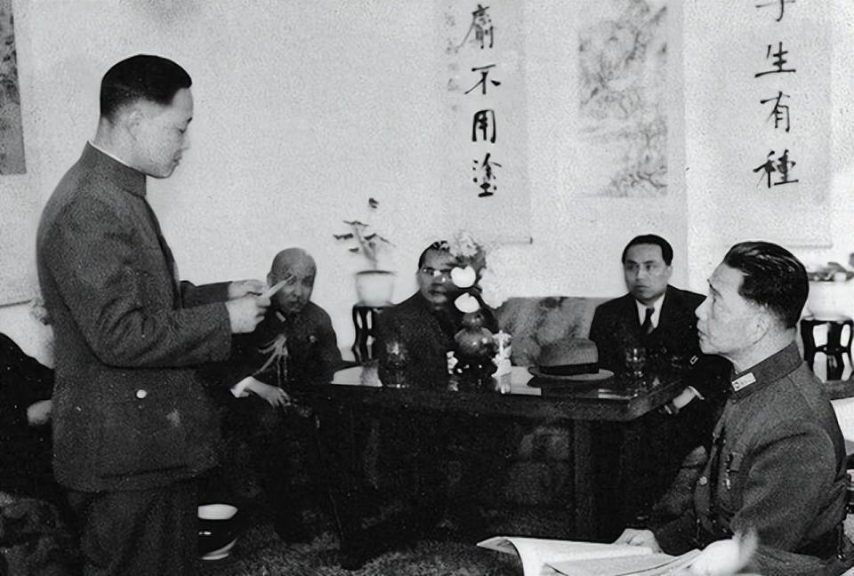 1943年，汉奸李士群喝了一杯咖啡后，死状凄惨，身体蜷缩的像猴子_腾讯新闻
