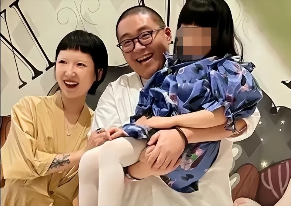 郝劭文正式收养9岁继女，已获法院批准，女孩知道他并非亲生父亲_腾讯新闻
