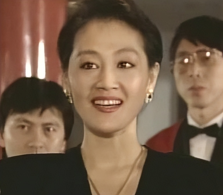 就在那时,一部叫《北京人在纽约》的电视剧火了,把我们这些观众的心都