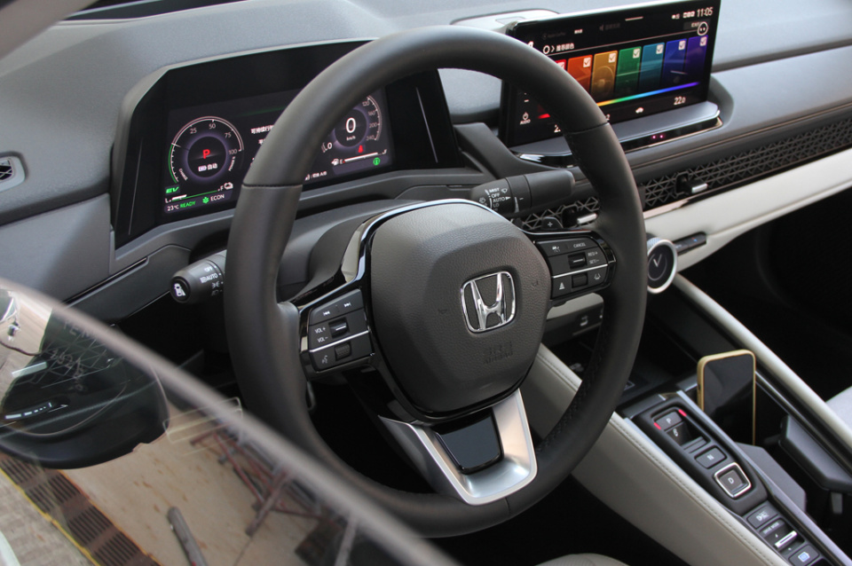 广汽本田全新雅阁上市 新增插混版本 售价17.98-25.88万元