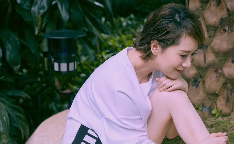 当《我本是高山》的浪潮褪去,我们才真正看懂海清_腾讯新闻