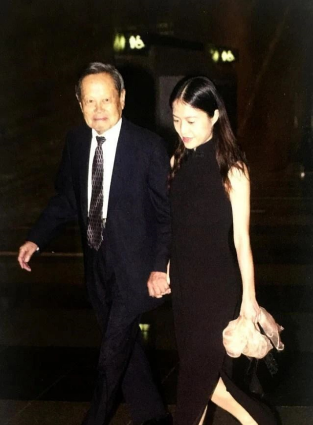 86岁著名书画家官宣再婚引热议相差50岁你怎么看