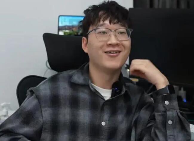 网红郭乐乐的现状,被网暴到确诊精神病,账号被封学校拒绝入学