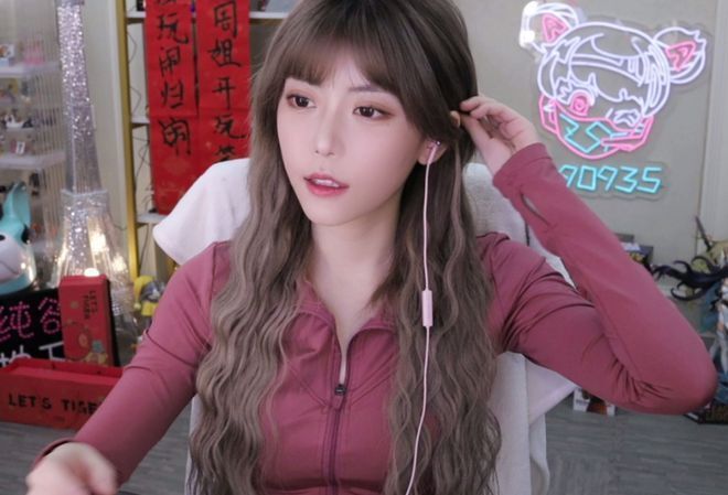 lol:联盟主播周淑怡承认恋情,30级房管带头冲锋,怡璐同行_腾讯新闻