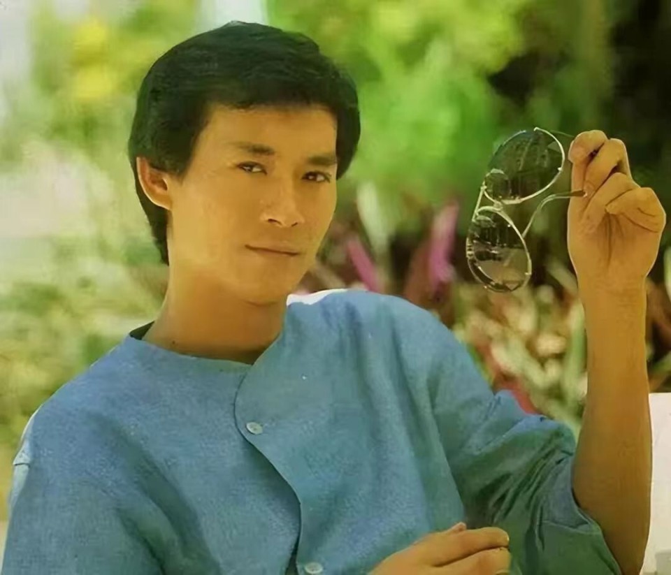 曝郑少秋大女儿自杀,年仅55岁,原因曝光令人痛心!