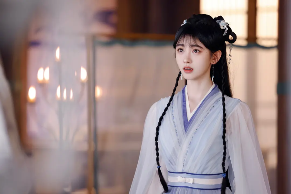 鞠婧祎鲜少有作品播出,上一部作品还是在2021年,好在今年鞠婧祎终于