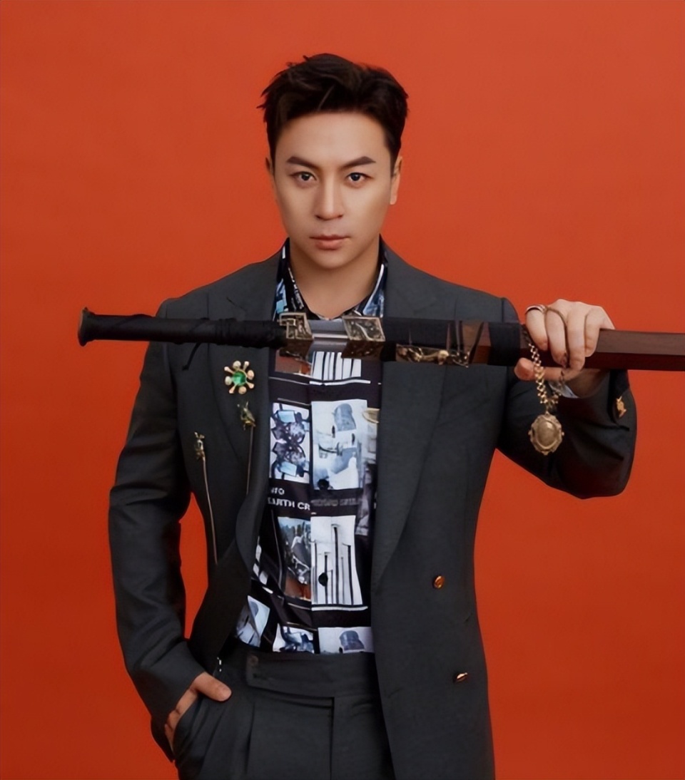 释小龙自导自演,联手郝劭文,致敬成龙李连杰,这是要挑战谢苗吗