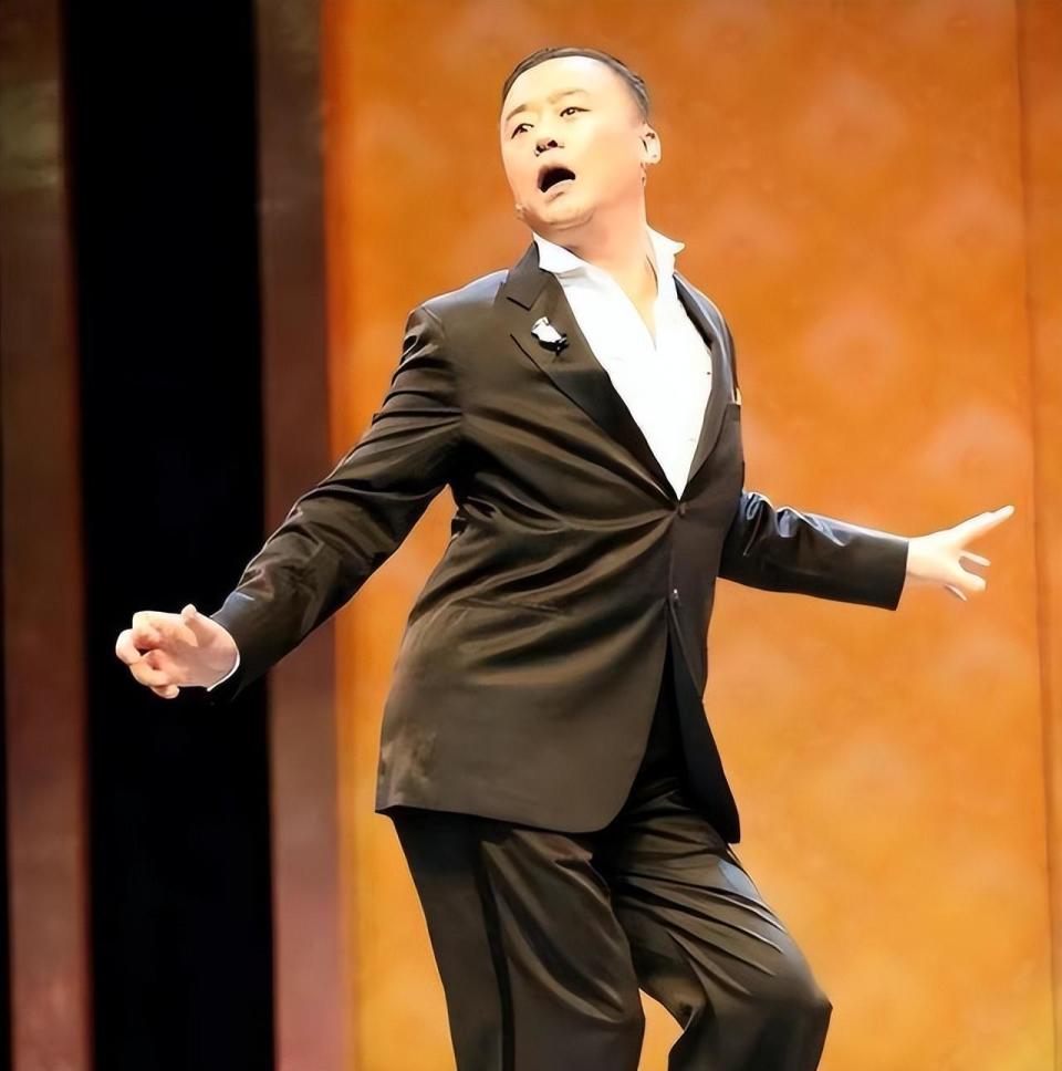 从"红遍全国"到后来"逃窜美国",周立波最终获得了应有的下场