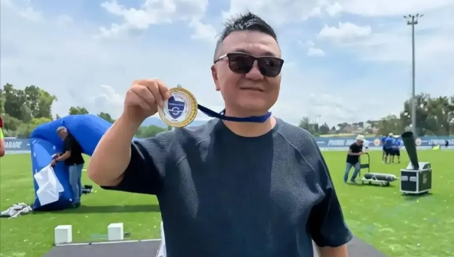 董路成功不是靠撞大运，大多数人更讨厌的是他的粉丝