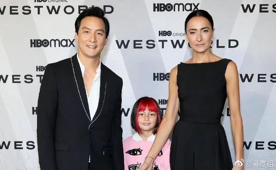 吴彦祖庆祝结婚14周年,亲手为爱妻lisa做蛋糕:没有你我活不下去_腾讯