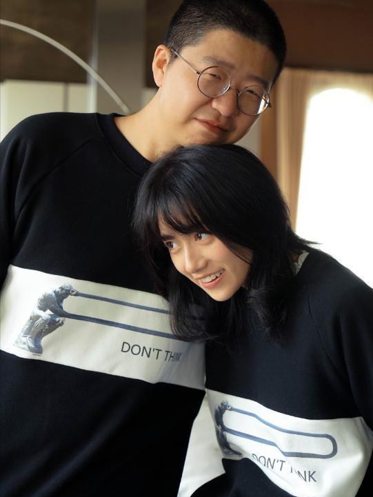 李诞否认新恋情:离婚3年,充满争议的前妻黑尾酱"销声匿迹"?