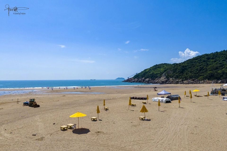 随着暑假结束,苍南海螺湾终于恢复宁静,悄然变成大人嬉水的天堂