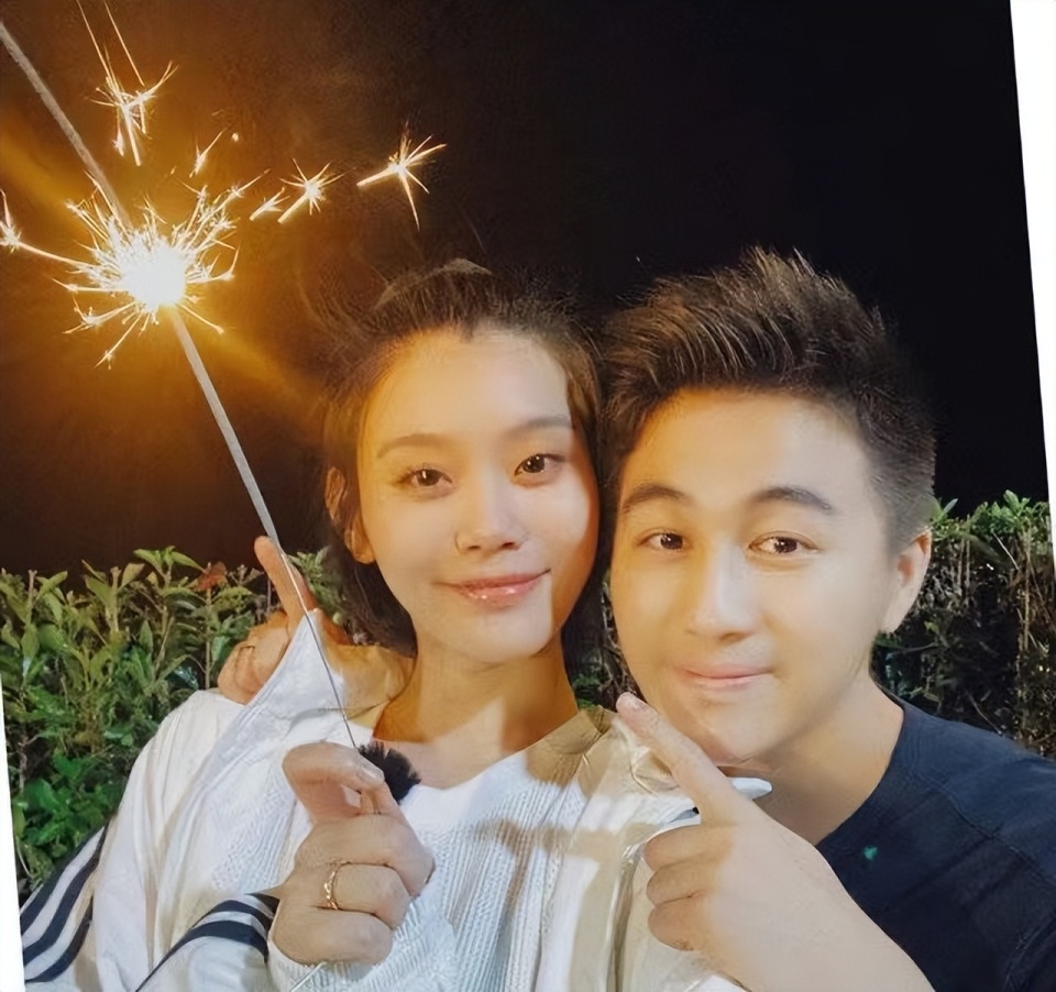 三年抱俩争生长孙不怪网友误会何猷君奚梦瑶各怀鬼胎