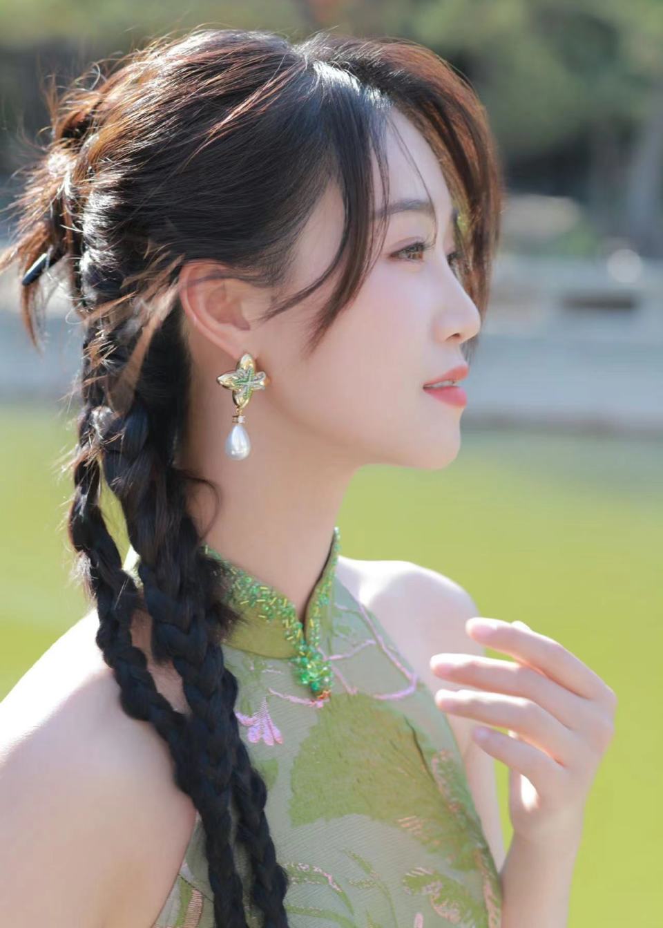 蓝盈莹:大一演《画壁》,大二演《甄嬛传》,她的野心无害,却不被理解