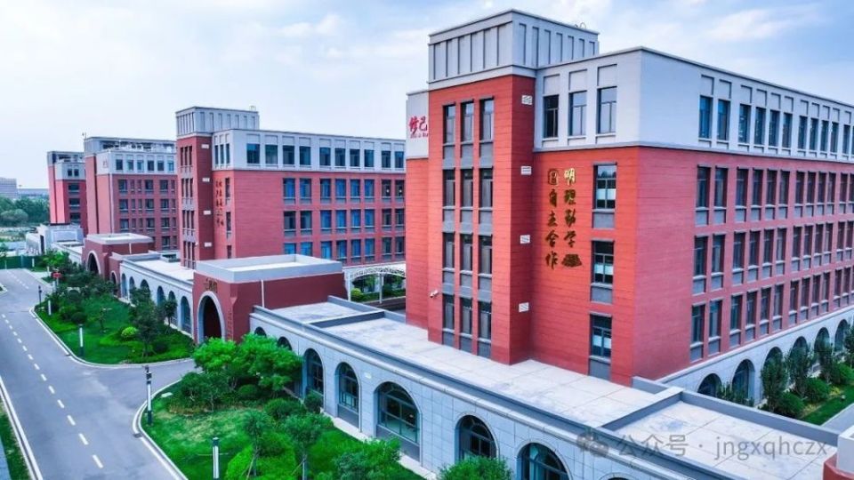 济南高新区海川中学2024年计划招收初一新生400名,收费标准为40000元