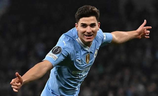 西媒:马竞计划今夏签下曼城前锋阿尔瓦雷斯 球员渴望踢上主力