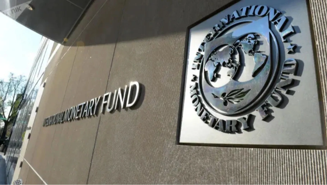 IMF下调世界经济增长预期，上调中国增长预期