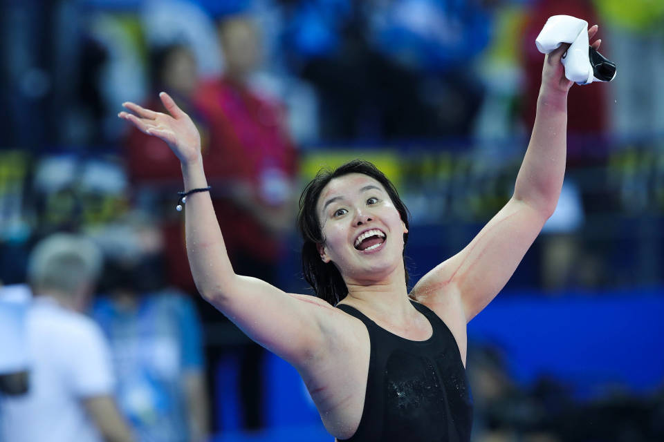 事情的原由是这样的:在社交媒体上,傅园慧求助:咱们包了车现在被勒索