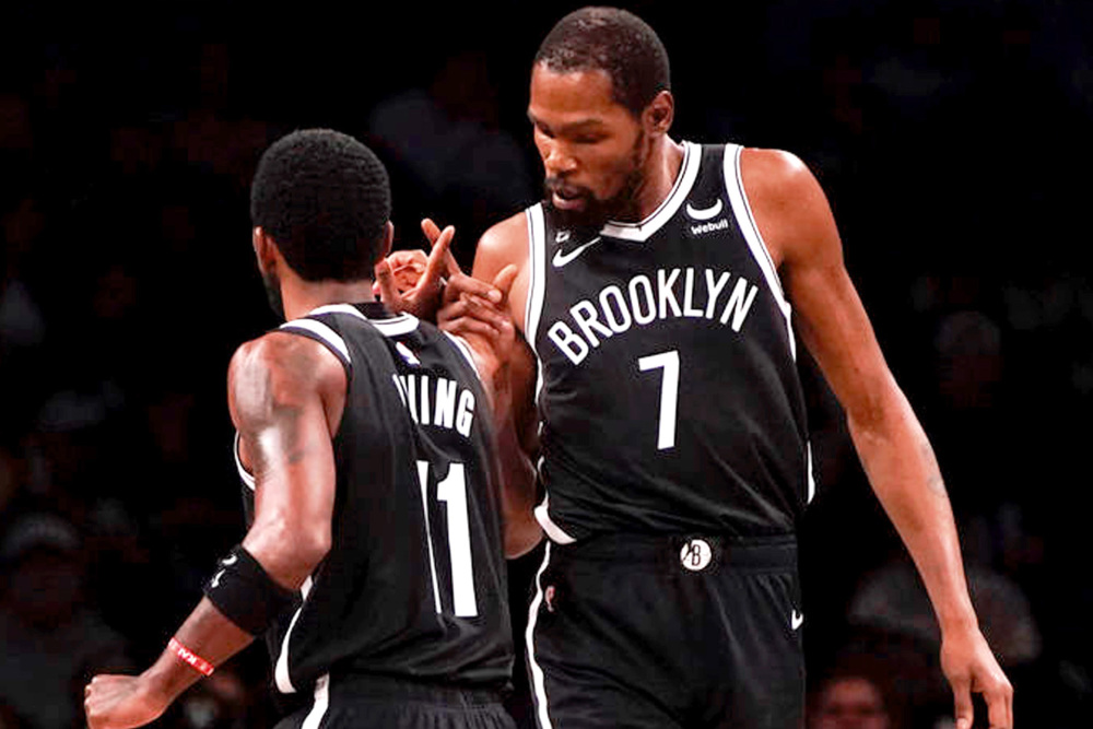 欧文离开后,接下来篮网该如何留住杜兰特呢?_腾讯新闻