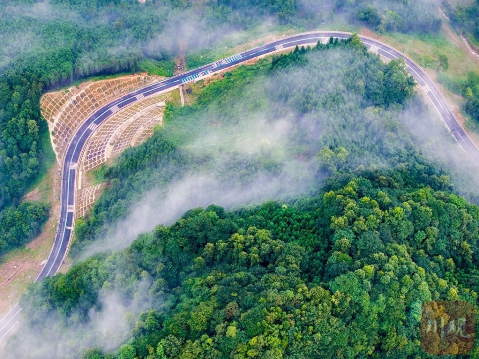 龙门山走向图片