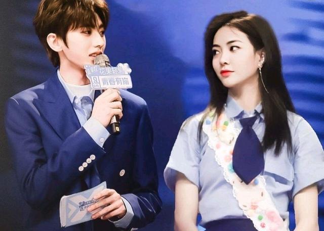 蔡徐坤谢可寅有情况?网友扒出两人多个同款,9月份就被点名爆料