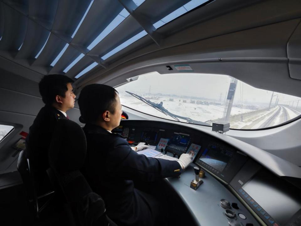 视频 | 南方高铁司机"勇闯"北方冰雪世界