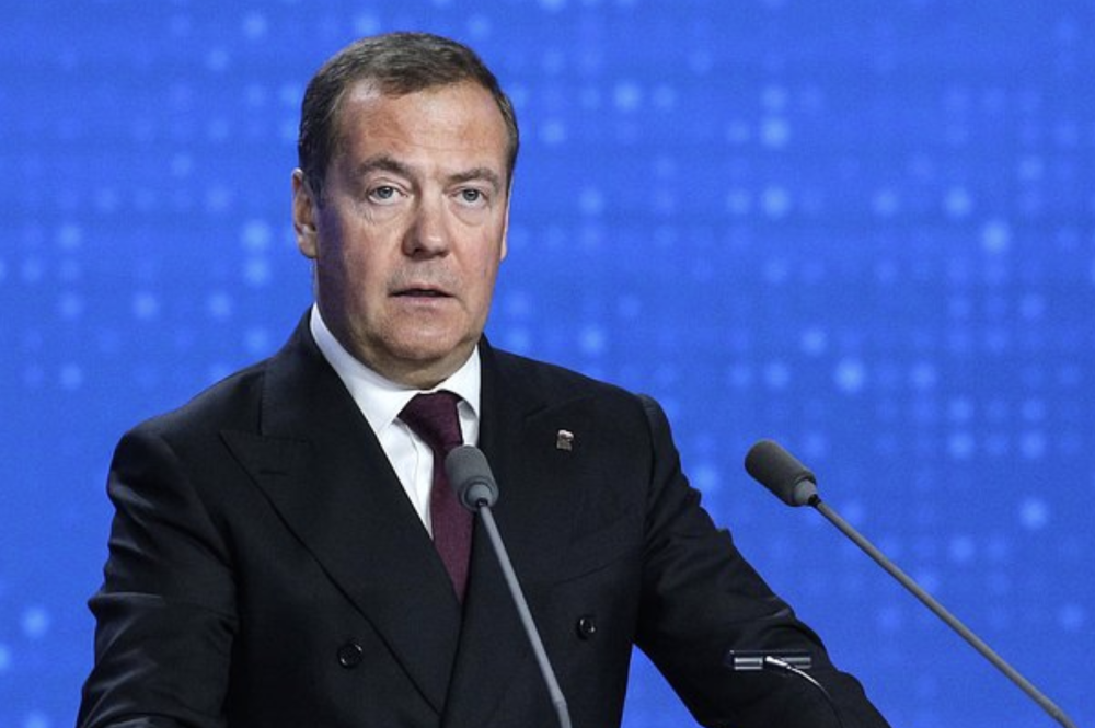 梅德韦杰夫称要求逮捕他的组织是恐怖分子的同谋