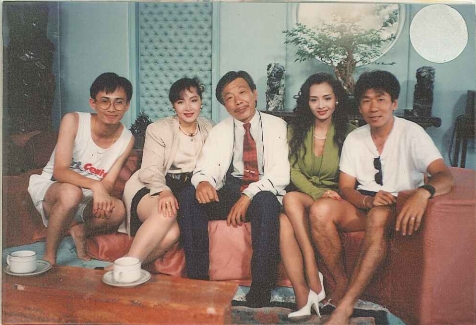 57岁叶子楣罕见现身瘦到皮包骨颜值依旧在线仍获男士大献殷勤