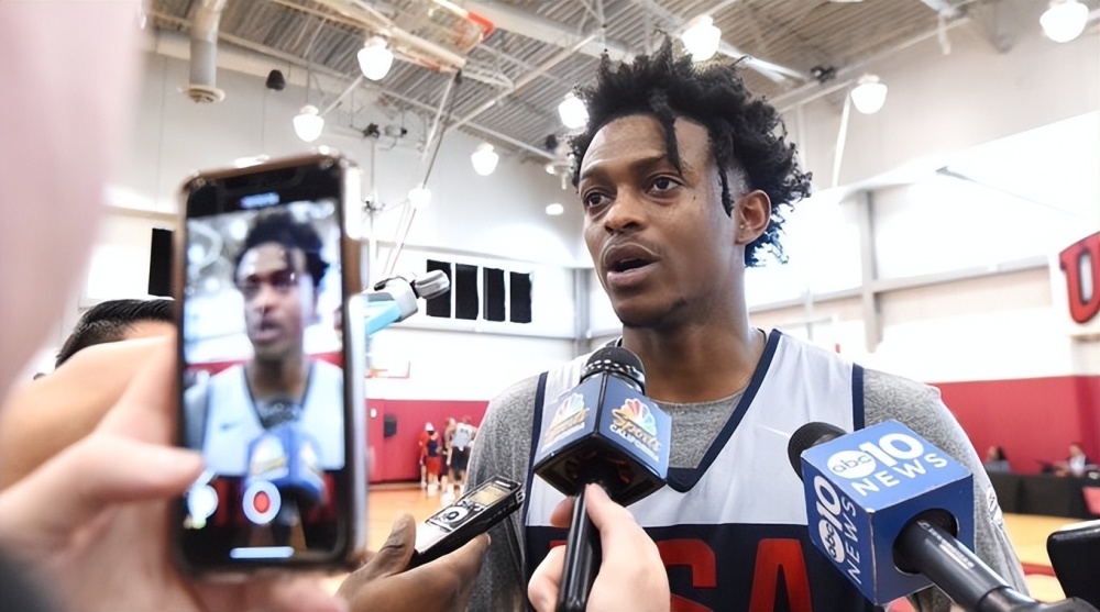 达龙福克斯:8岁便能扣篮,因突破被称为"小狐狸",带领国王开启复兴之路