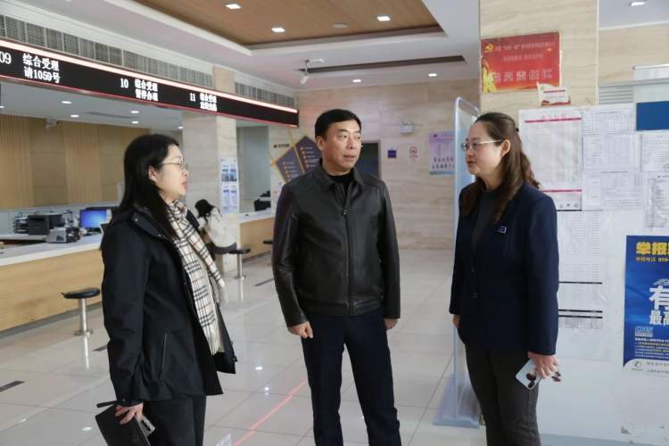 石泉路街道丨区领导赴石泉路街道调研文明城区创建工作