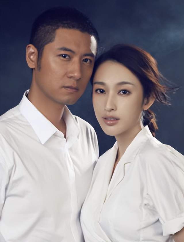 再次传出关于他的感情消息是和王丽坤,曾泳醍两位女演员,巧合的是,这